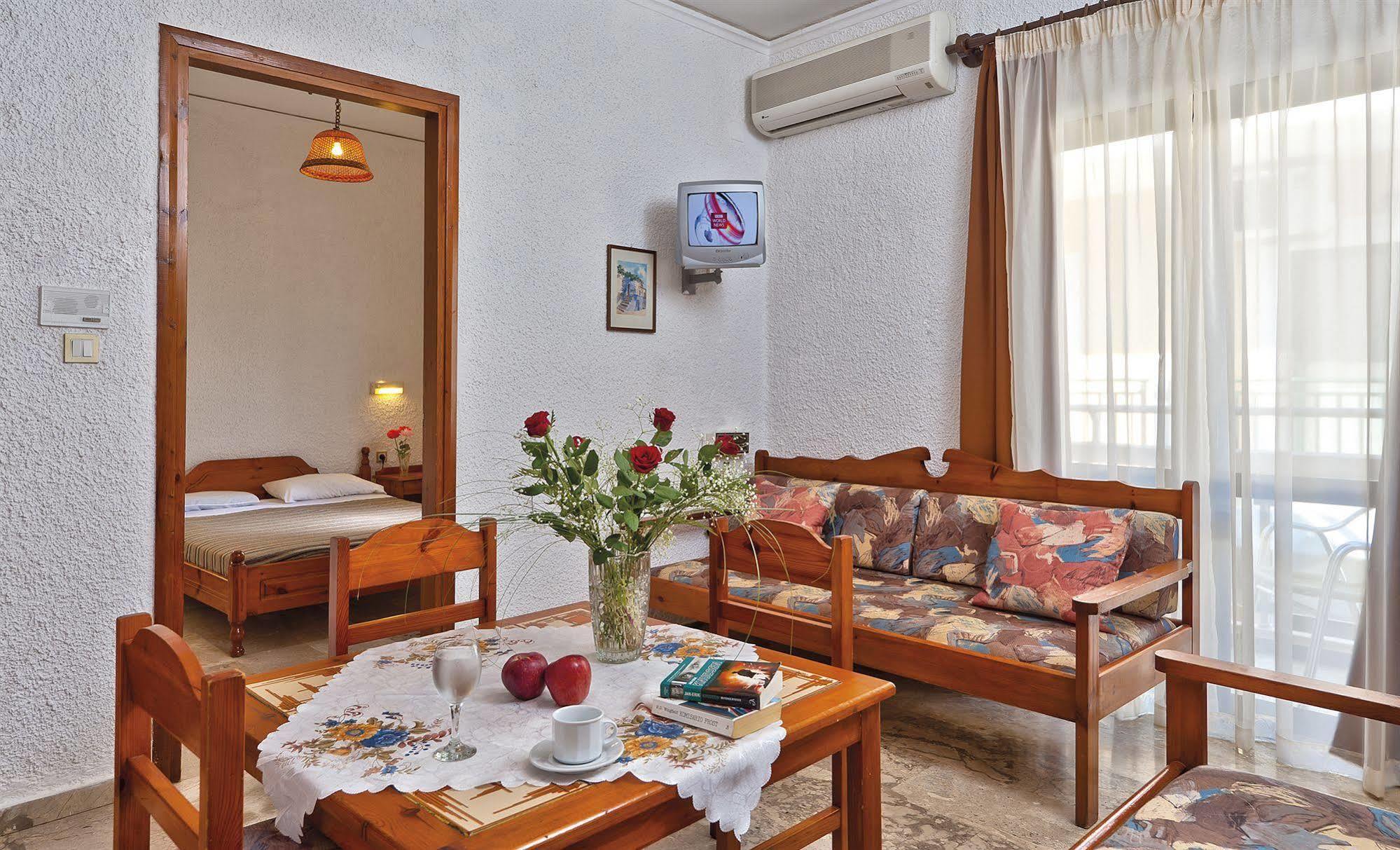 Lia Beachfront Apartments Σταλός Εξωτερικό φωτογραφία