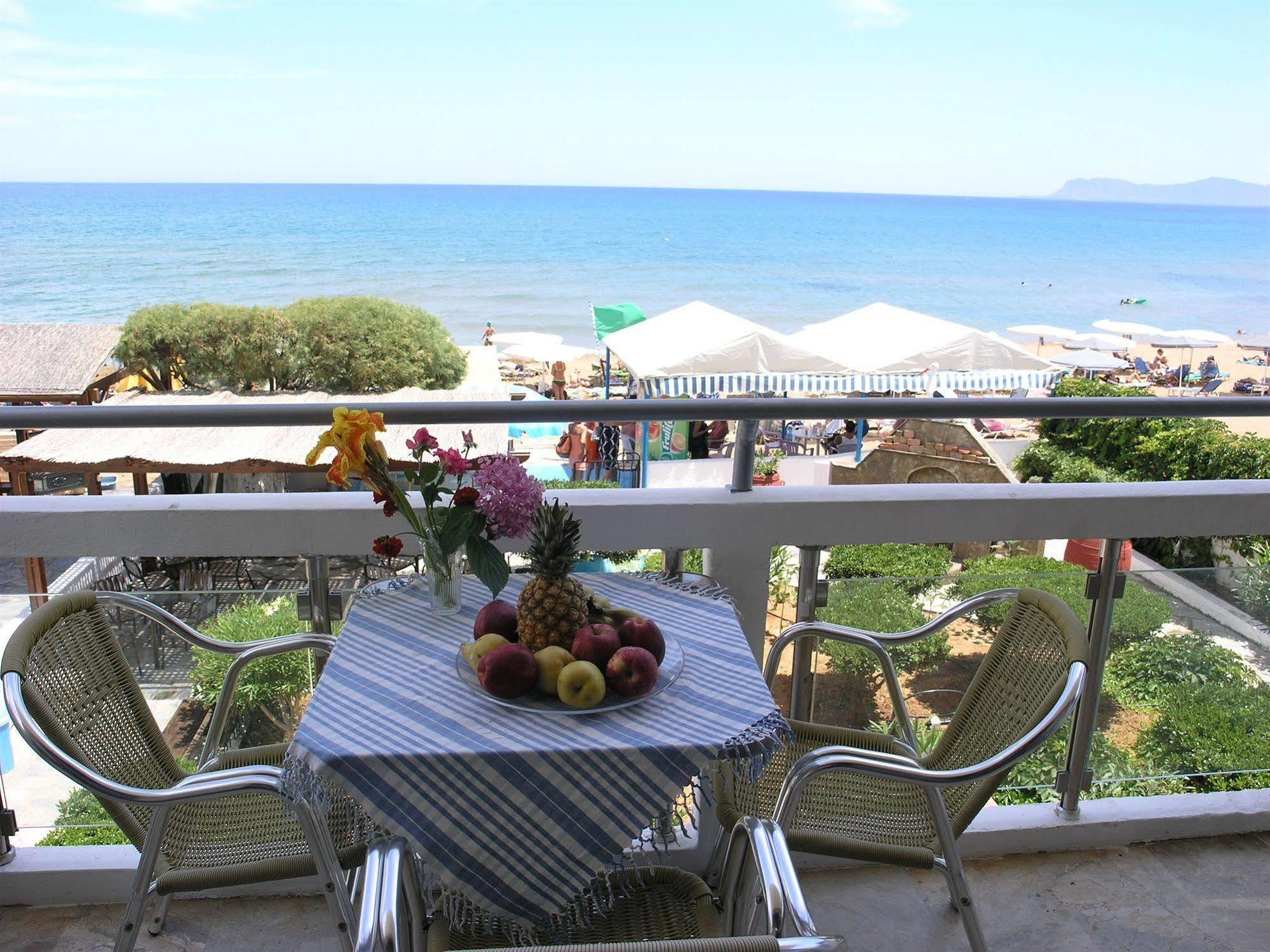 Lia Beachfront Apartments Σταλός Εξωτερικό φωτογραφία
